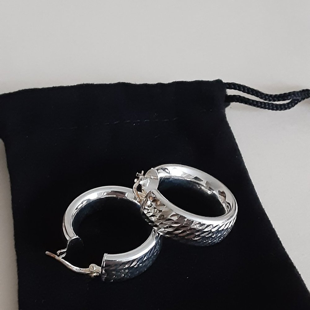 UltaFine Diamond Cut 1" Hoop Earrings